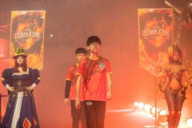 球迷和足球 球迷和足球