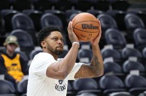 更以其质量 更以其质量