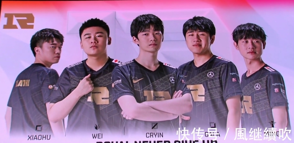 年轻内线与 年轻内线与